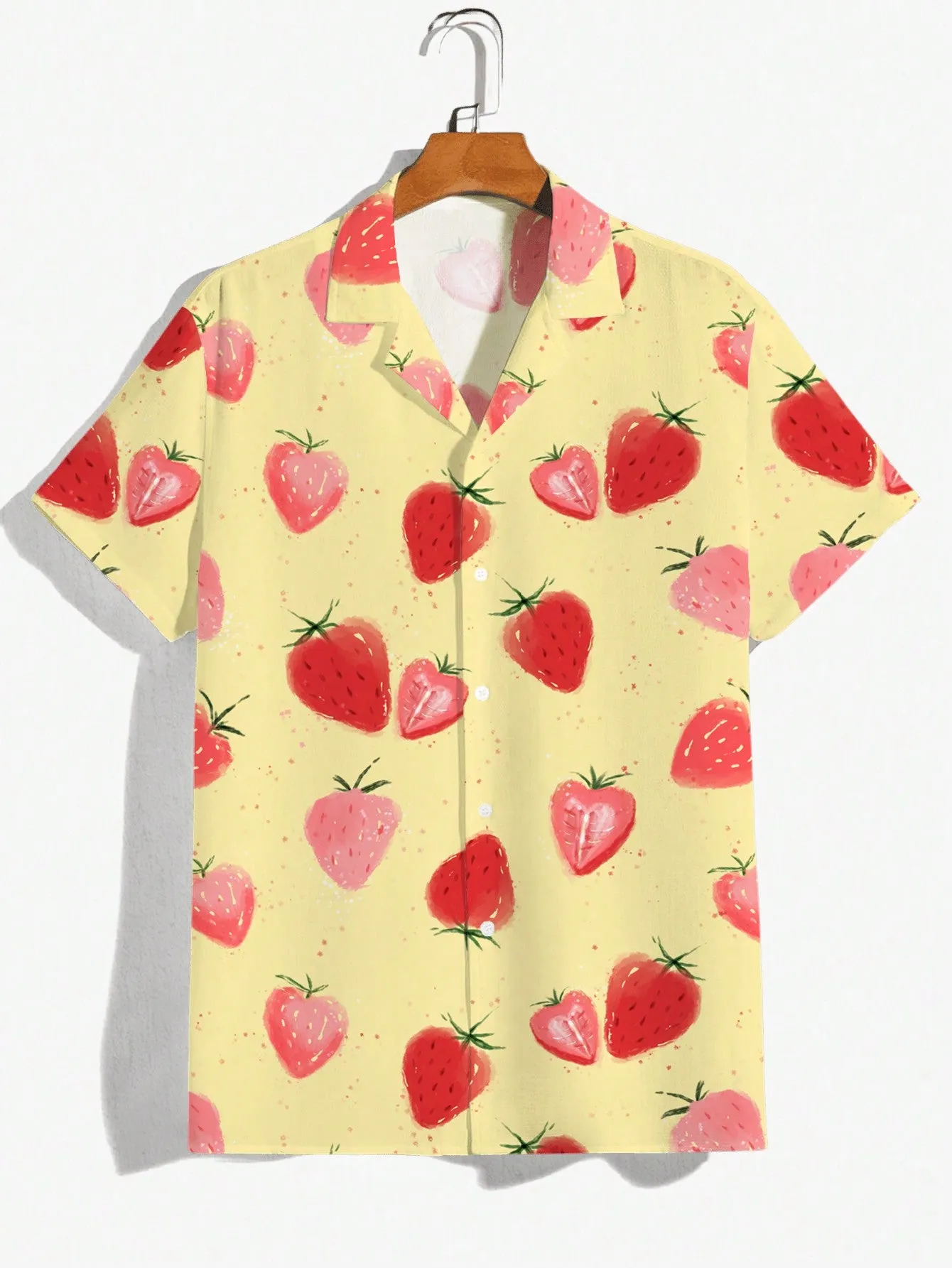 Manfinity Chillmode Manfinity Chillmode Strawberry Tropical Fruit Holiday Printed Men's Hawaiian Summer Beach Shirt