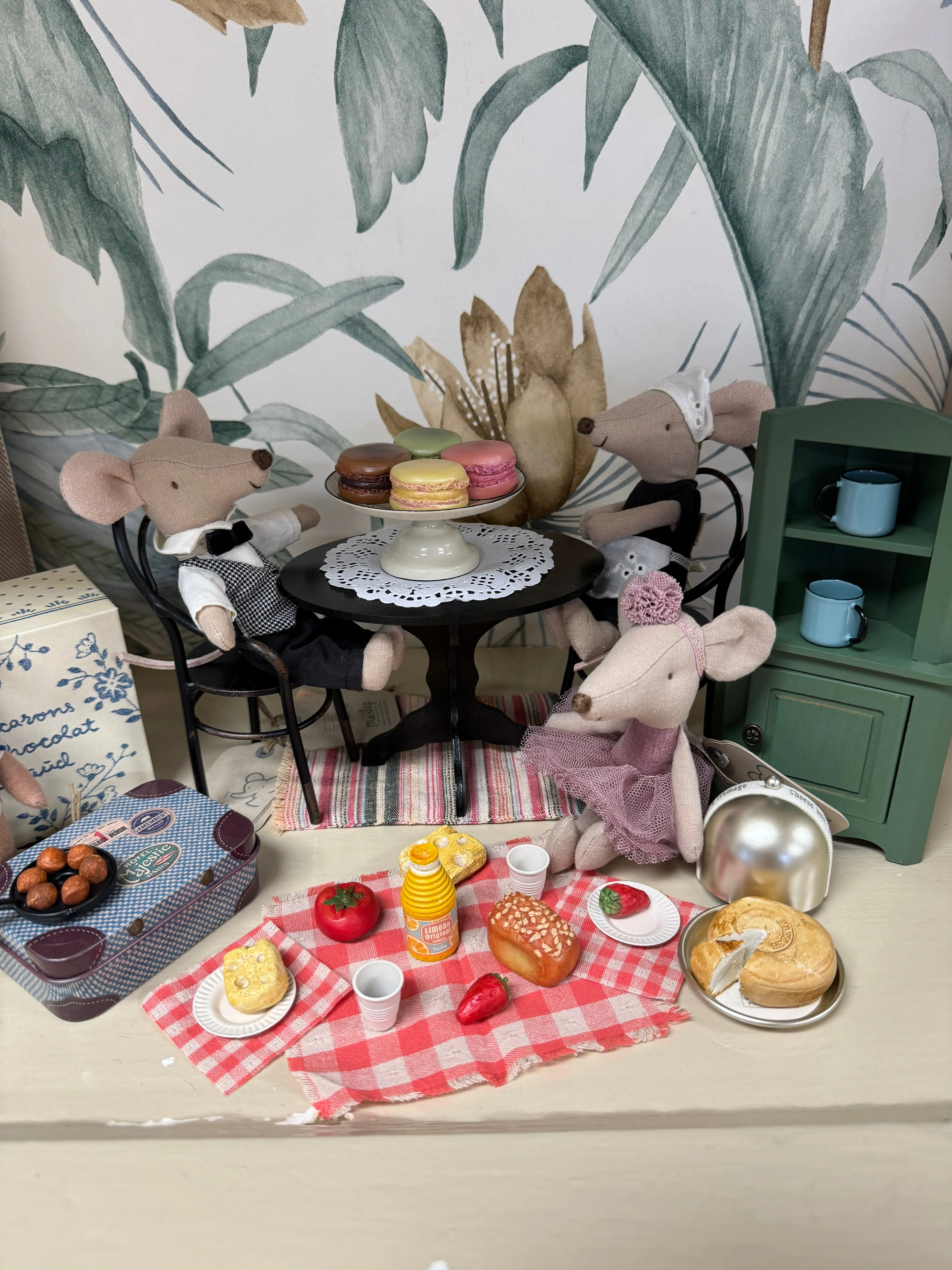 Picnic Set, Mouse