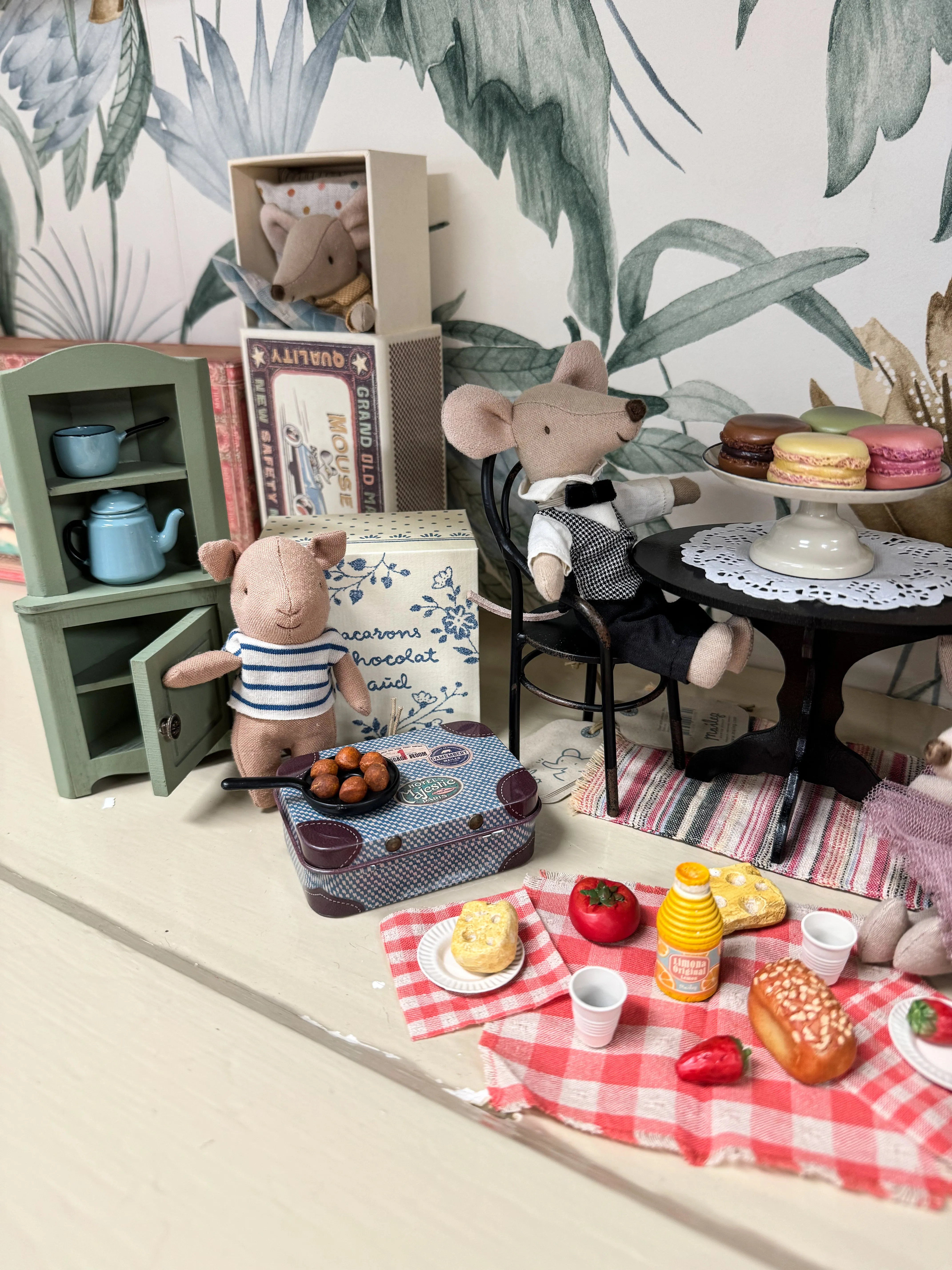 Picnic Set, Mouse