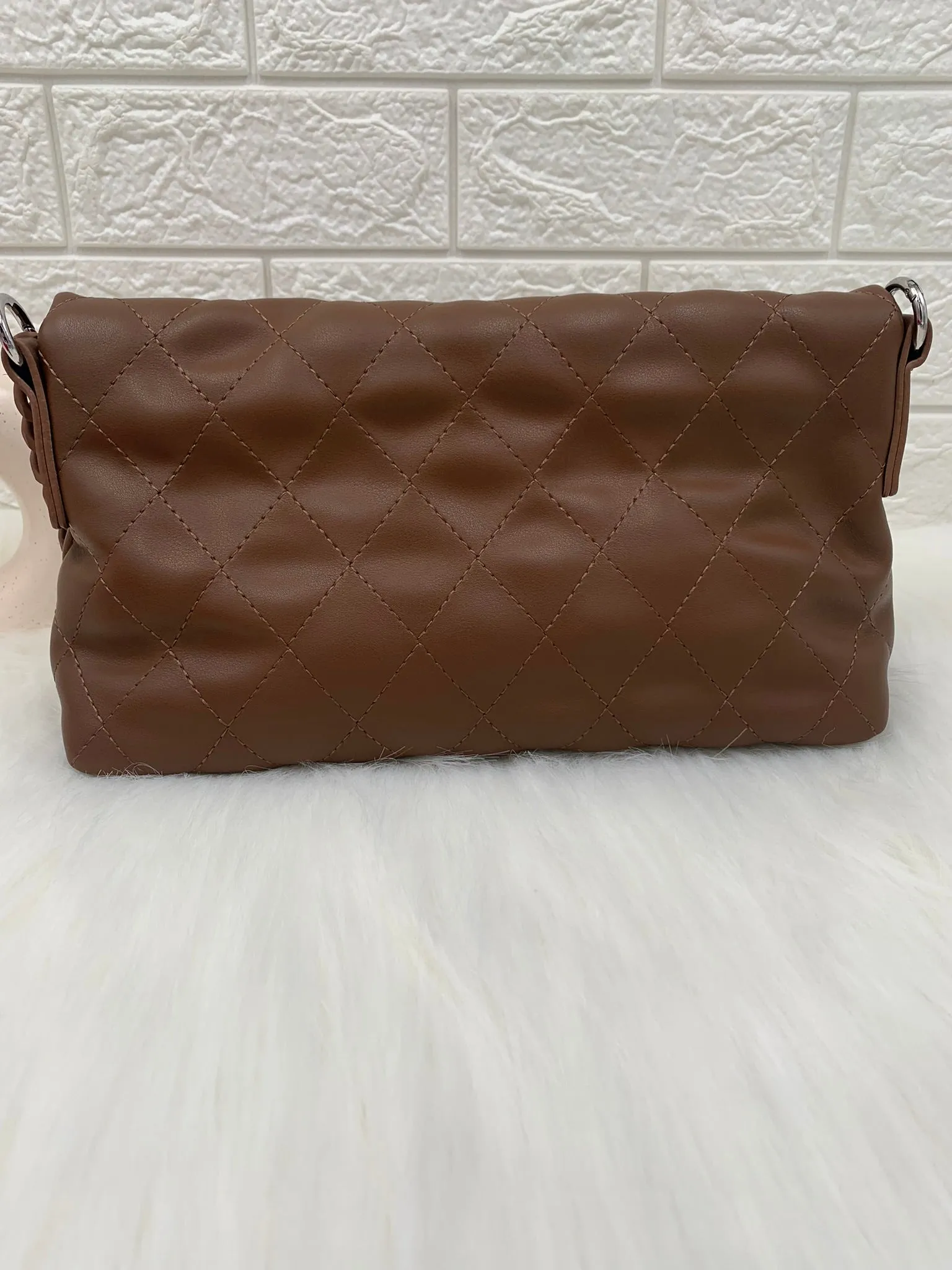 Women Brown Solid Sling Stylish Look With Mate chain Shoulder Bag